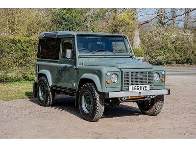 Używany Land Rover Defender 122 KM (89 kW) 2007 Zielony