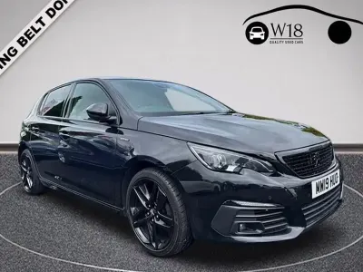 Gebraucht Peugeot 308 GT-line 130 PS (95 kW) 2019 Schwarz Kleinwagen
