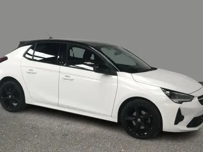 Used Vauxhall Corsa 100 HP (73 kW) 2023 White Hatchback