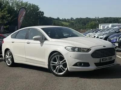 Used Ford Mondeo Titanium 180 HP (132 kW) 2014 White Hatchback