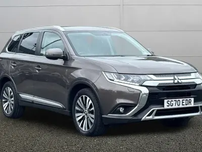 Usado Mitsubishi Outlander 150 HP (110 kW) 2020 Castanho SUV