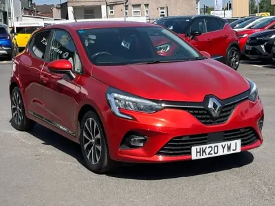 Used Renault Clio Iconic 100 HP (73 kW) 2020 Red  Hatchback