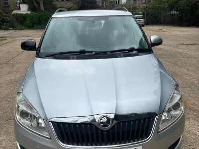 Begagnad Skoda Fabia SE 2014 Silver Kombi