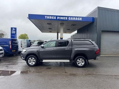 Begagnad Toyota HiLux 150 HK (110 kW) 2019 Grå Pickup