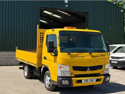 Usado Mitsubishi Canter 2016 Amarelo