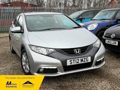 Begagnad Honda Civic ES 142 HK (104 kW) 2012 Silver Halvkombi