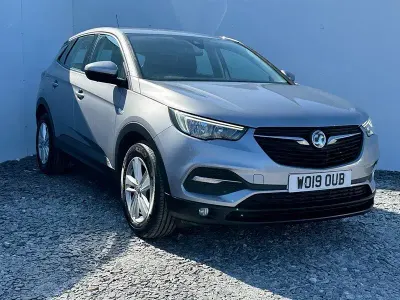 Used Vauxhall Grandland X S 130 HP (95 kW) 2019 Grey SUV
