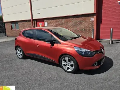 Begagnad Renault Clio IV Expression+ 73 HK (53 kW) 2015 Halvkombi