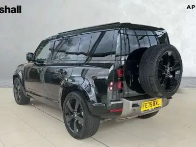 Gebraucht Land Rover Defender SE Dynamic 249 PS (183 kW) 2025 Schwarz SUV