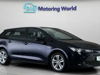 Used Toyota Corolla 122 HP (89 kW) 2021 Blue Estate