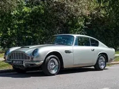 Used Aston Martin DB6 286 HP (210 kW) 1971 Yellow Coupe