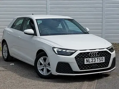 Used Audi A1 Design 95 HP (69 kW) 2023 White SUV