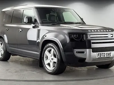 Usado Land Rover Defender HSE 300 HP (220 kW) 2023 Cinzento SUV