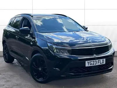 Gebraucht Vauxhall Grandland X 131 PS (96 kW) 2023 Schwarz SUV