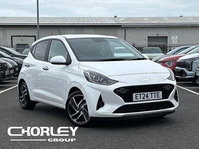 White Used 2024 Hyundai i10 Premium Hatchback | £14,166 (Fair price)