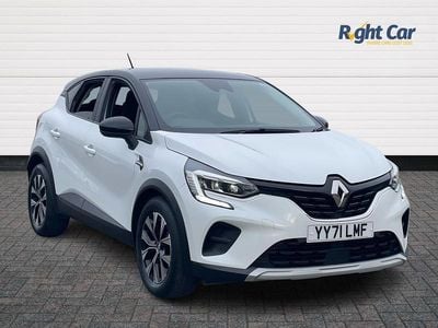 White/black Used 2021 Renault Captur LIMITED SUV | £13,299 (Fair price)