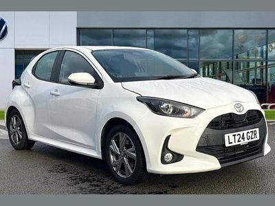 Used Toyota Yaris Hybrid 113 HP (83 kW) 2024 White Hatchback