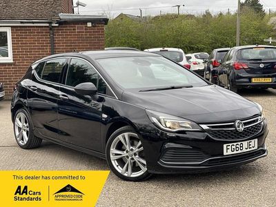 Used Vauxhall Astra SRi 200 HP (147 kW) 2018 Black Hatchback