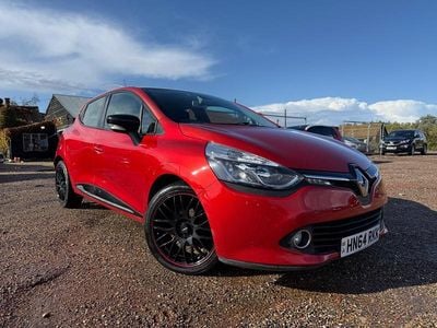 Red Used 2014 Renault Clio IV Dynamique Hatchback | £2,595 (Fair price)