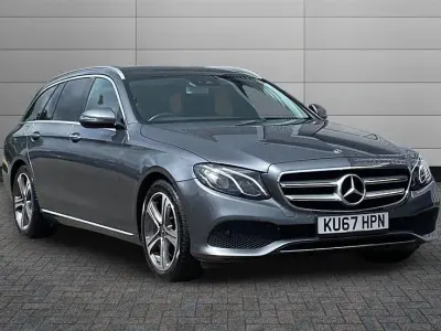 Usado Mercedes E220 Premium 194 HP (142 kW) 2017 Cinzento Carrinha
