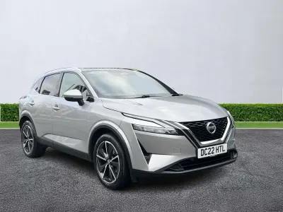 Używany Nissan Qashqai Tekna 158 KM (116 kW) 2022 Srebrny SUV
