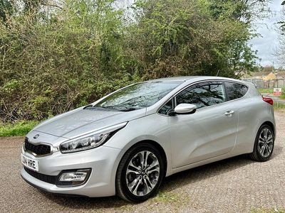 Used Kia ProCeed 133 HP (97 kW) 2014 Silver Hatchback