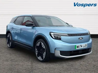 Begagnad Ford Explorer Premium 210 kW (286 HK) 2024 Blå SUV