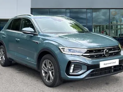 Used VW T-Roc R-line 150 HP (110 kW) 2025 Petrol blue metallic SUV