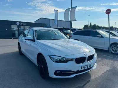 Used BMW 318 Sport Line 136 HP (100 kW) 2017 White Sedan