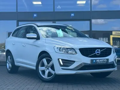 Usado Volvo XC60 R-Design 220 HP (161 kW) 2017 Branco SUV