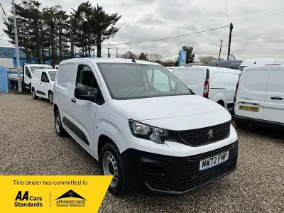 Used Peugeot Partner Premium 131 HP (96 kW) 2022 White MPV
