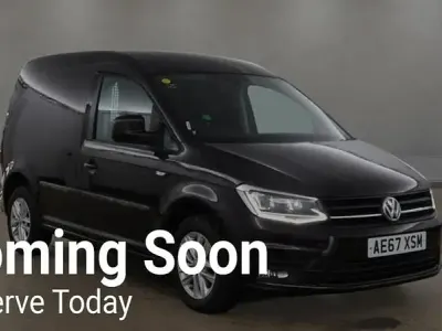 Begagnad VW Caddy Highline 102 HK (75 kW) 2017 Lila Minibuss
