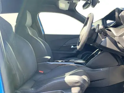 Używany Peugeot 2008 GTi 129 KM (94 kW) 2022 Niebieski SUV