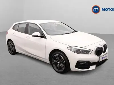 Usado BMW 118 Sport Line 136 HP (100 kW) 2023 Branco Citadino