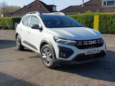 Używany Dacia Sandero Expression 91 KM (66 kW) 2023 Biały Hatchback