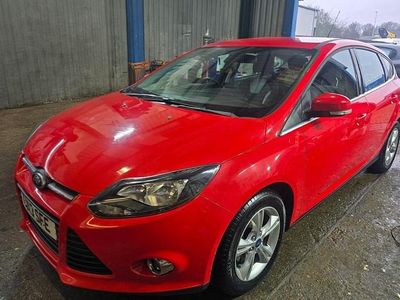 Second-hand Ford Focus Zetec 2013 Roșu Hatchback