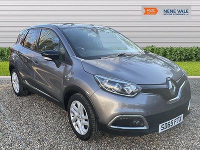 Used Renault Captur Dynamique 90 HP (66 kW) 2015 Grey SUV
