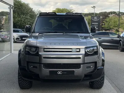 Used Land Rover Defender HSE Dynamic 300 HP (220 kW) 2023 Silver SUV