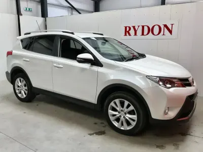 Used Toyota RAV4 124 HP (91 kW) 2014 White SUV