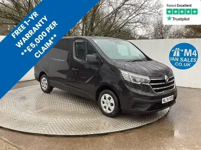 Begagnad Renault Trafic 130 HK (95 kW) 2024 Svart Minibuss