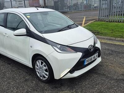 Used Toyota Aygo X-play 2016 White Hatchback