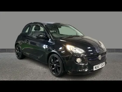 Begagnad Vauxhall Adam 2017 Svart Halvkombi
