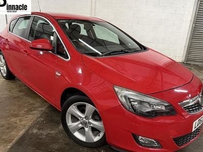 Used Vauxhall Astra SRi 115 HP (84 kW) 2012 Red Hatchback