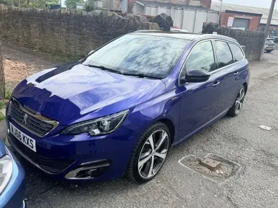 Używany Peugeot 308 SW GT-line 130 KM (95 kW) 2016 Niebieski Kombi