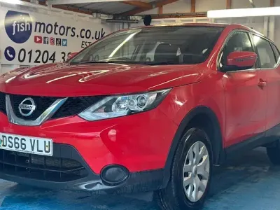 Used Nissan Qashqai S 116 HP (85 kW) 2016 Red SUV