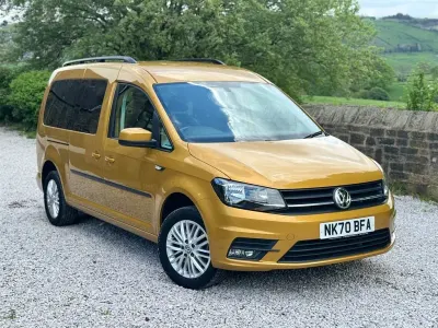 Usado VW Caddy Life 2020 Amarillo Monovolumen