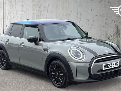 Begagnad Mini Cooper Classic 136 HK (100 kW) 2022 Grå Halvkombi