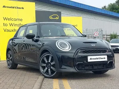Used Mini Cooper S Exclusive 178 HP (130 kW) 2023 Black Hatchback