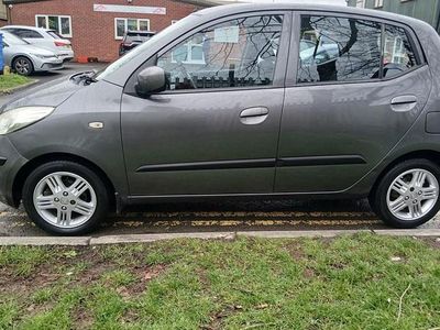 Used Hyundai i10 Comfort 77 HP (56 kW) 2010 Grey Hatchback