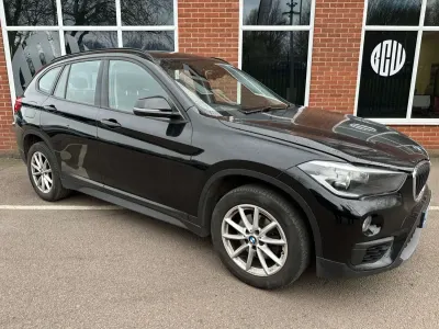 Begagnad BMW X1 Comfort Edition 140 HK (102 kW) 2019 Svart SUV